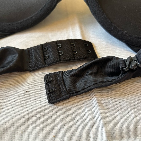 Black Victoria’s Secret push up bra size 32B - Picture 5 of 5